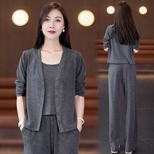 高端运动服套装女2025春秋季新款时尚减龄妈妈装宽松休闲服三件套