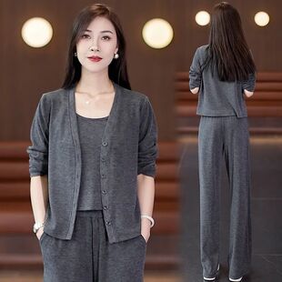 高端运动服套装女2026春秋季新款时尚减龄妈妈装宽松休闲服三件套