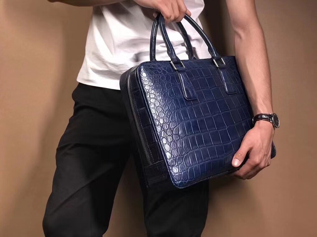 进口湾鳄鳄鱼皮肚皮男士蓝色单拉链公文包商务男包高级奢侈品牌