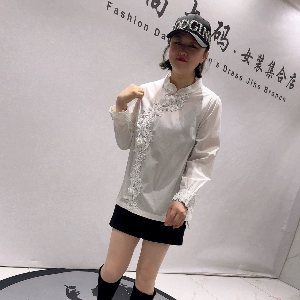 5557芮娜依莲年货春款欧货重工刺绣衬衫加大码女装胖妹妹国风上衣,女装/女士精品,常规大码外套,淘宝优惠券,粉丝福利购,淘宝优惠卷