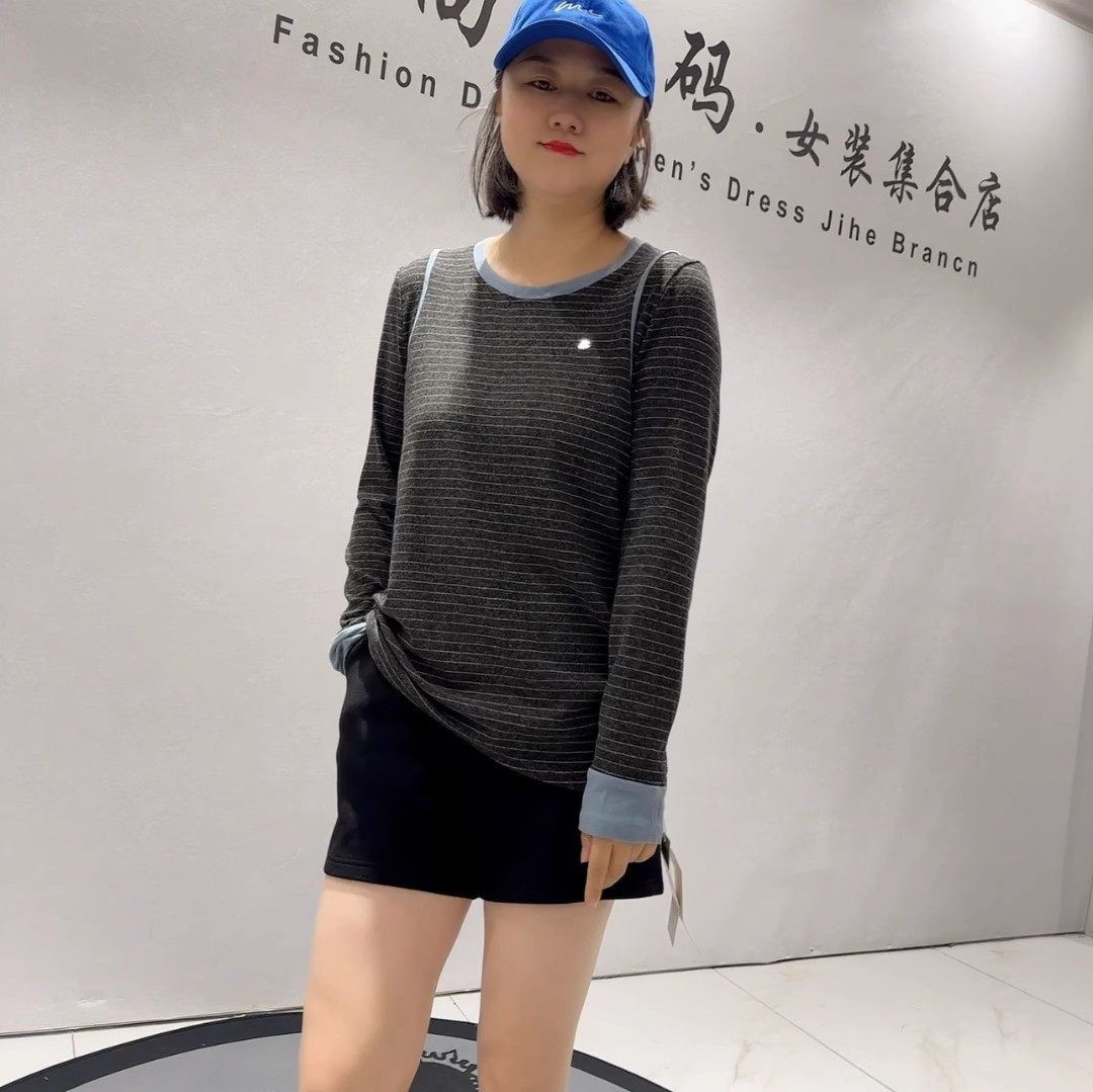 8062女权贵族初冬新品圆领百搭条纹袖口撞色设计打底衫加大码女装