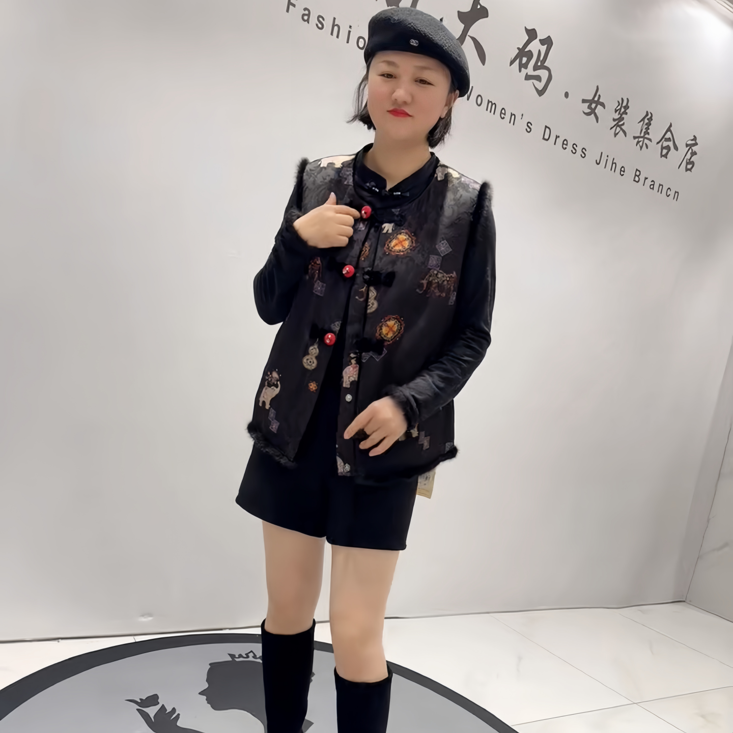 芮娜依莲年货新款9806欧货重工刺绣国风棉马夹加大码女装新中式款,女装/女士精品,常规大码外套,淘宝优惠券,粉丝福利购,淘宝优惠卷