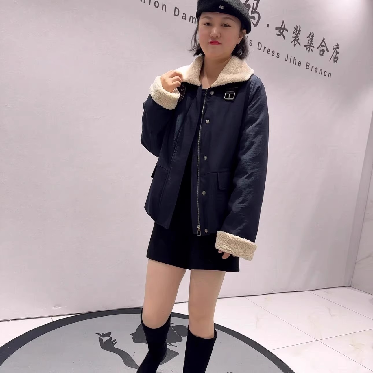 芮娜依莲冬季新款大码羽绒服外套