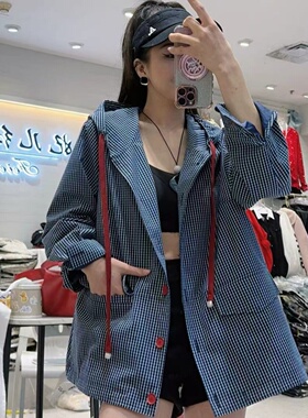 妃儿红5312春季新款欧货连帽格子外套加大码女装胖妹妹宽松显瘦衫