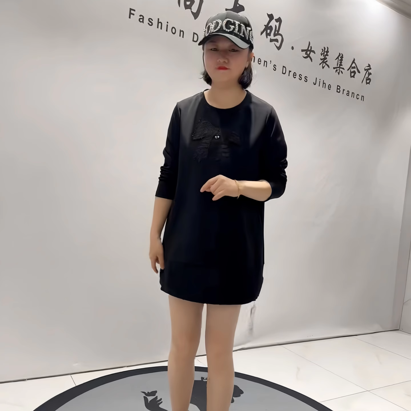 女权贵族年货新款大码一手长上衣