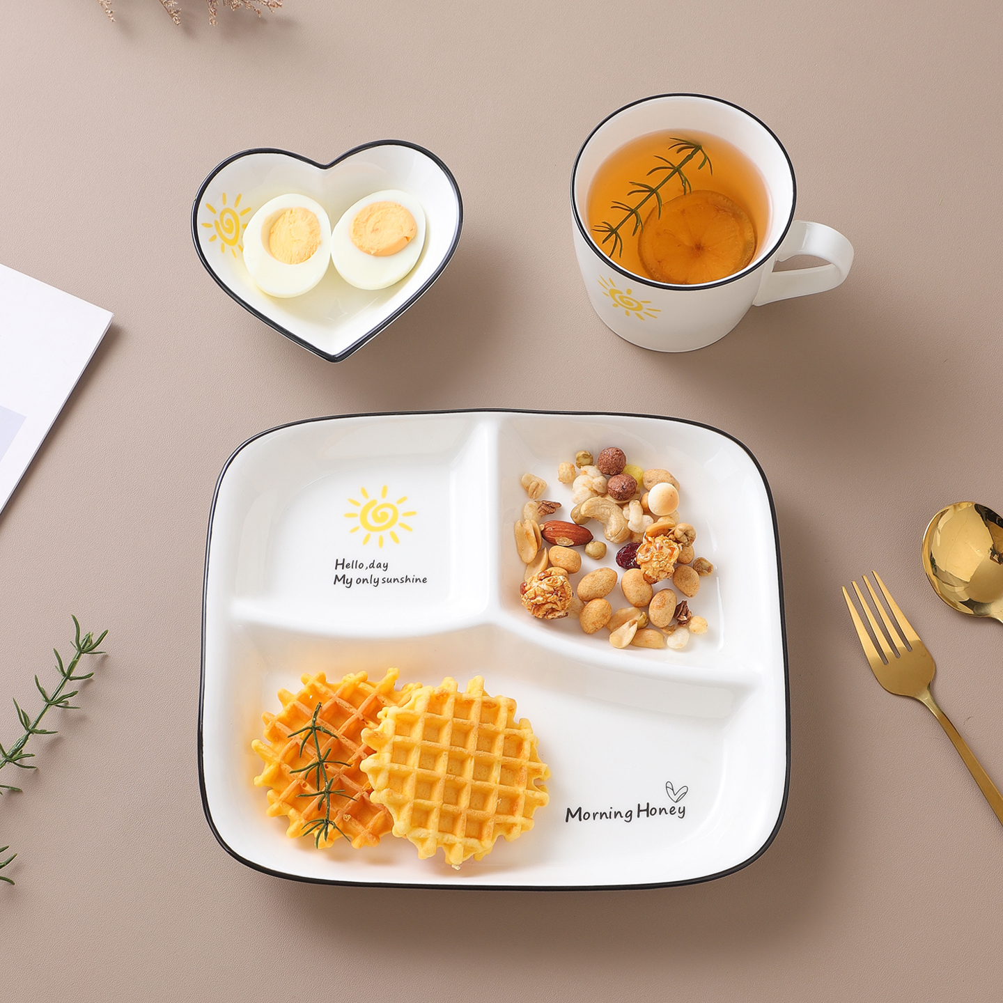 北欧简约陶瓷分格盘家用早餐盘