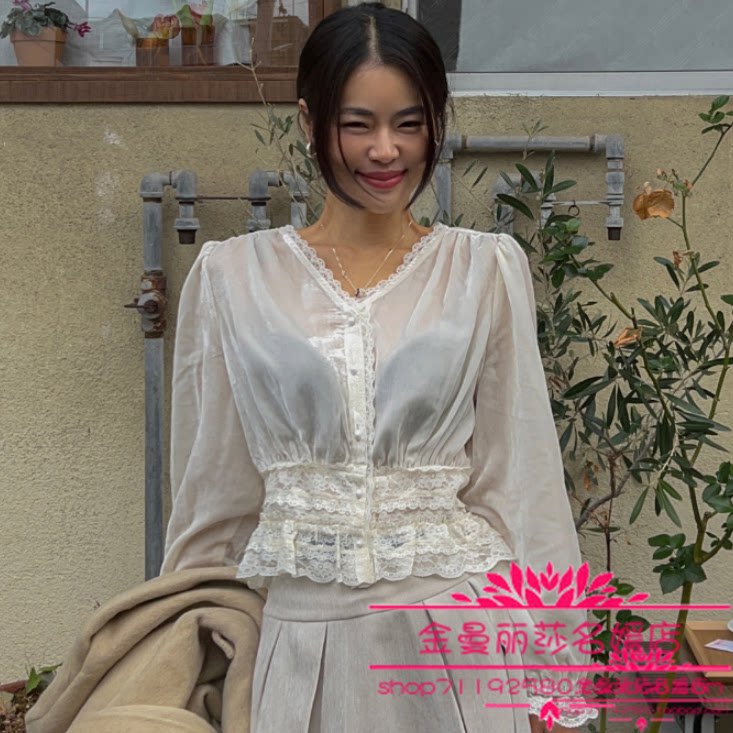 韩国官网正品代购2026年早春新款气质优雅蕾丝拼接V领喇叭袖衬衫