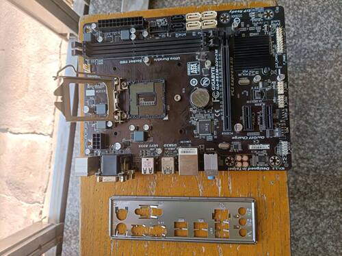 技嘉b85m-d2v主板性价比高质量过硬