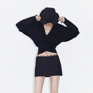 上衣 黑色V领褶皱露脐蝴蝶袖 女设计感纯色上衣 腰间扭结 ourhour