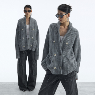 ourhour 慵懒风 灰色大口袋V领双排扣落肩针织开衫 女设计感毛衣