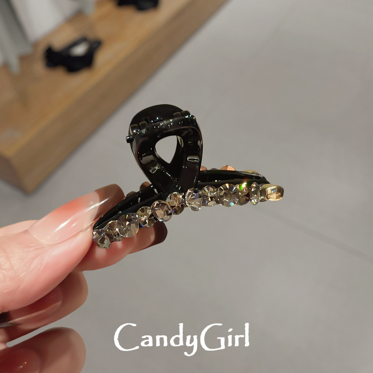 闪耀水钻抓夹女新款迷你小号发夹甜美发饰后脑勺半扎发鲨鱼夹顶夹