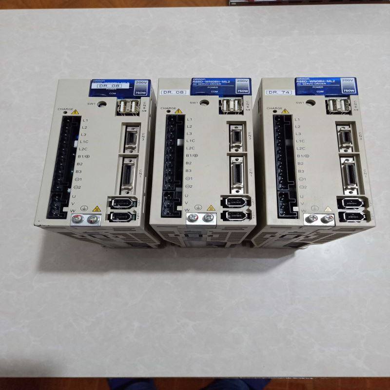 伺服驱动器 R88D-WN08H-ML2 750W 拆机 实物图
