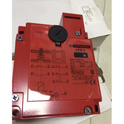 开关XCSE8312现货