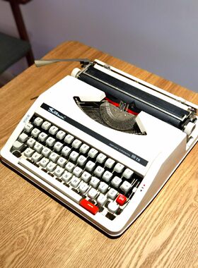 老式打字机飞鱼1980S白色英文机械正常使用复古文艺礼物中古旧物