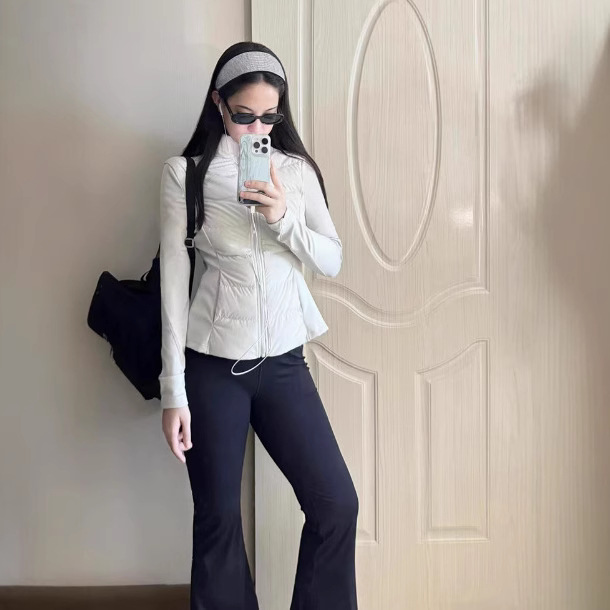 白色轻薄修身羽绒服女冬季2024新款短款显瘦内胆保暖运动瑜伽外套