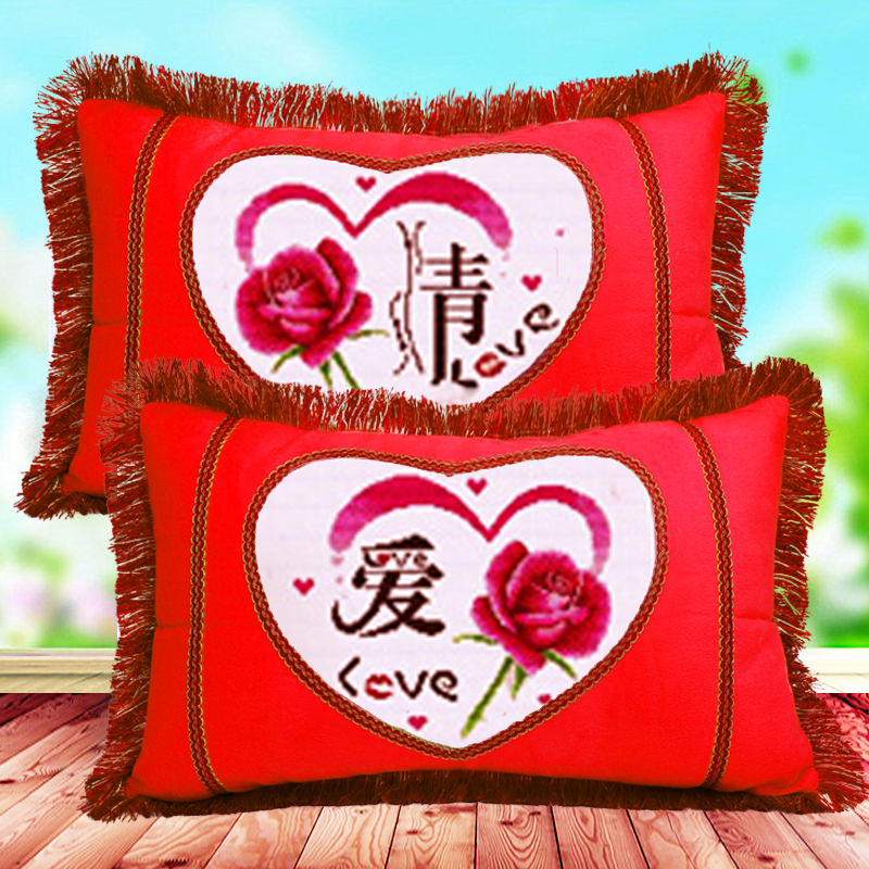 自己绣十字绣抱枕一对新款印花单人枕套结婚送礼情侣绒布卧室刺绣