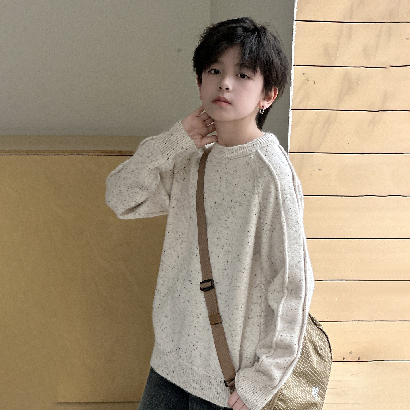 韩版粗秋冬季否男童毛线纯色毛衣