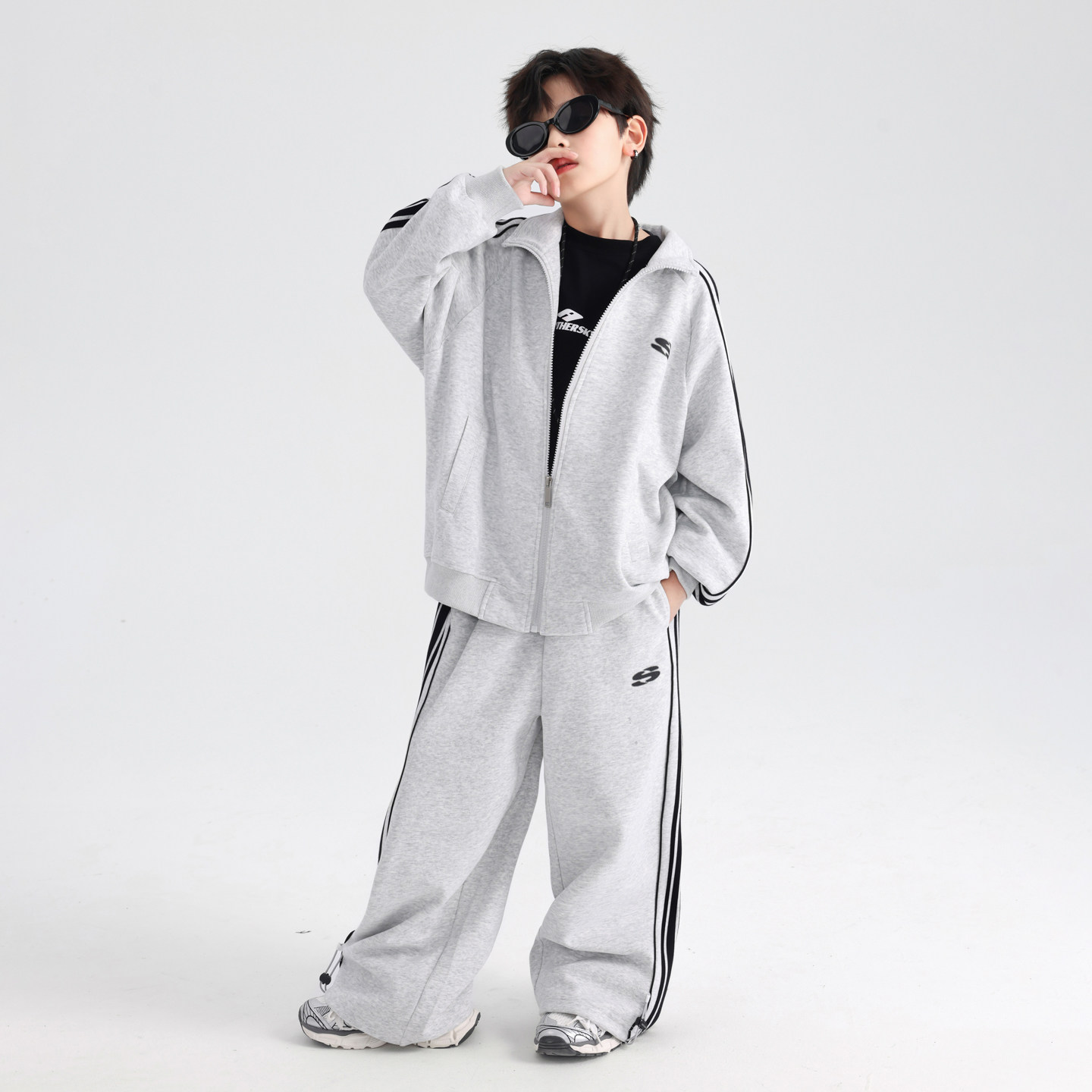 男童春款运动套装2026新款洋气中大童春装宽松儿童春秋卫衣两件套