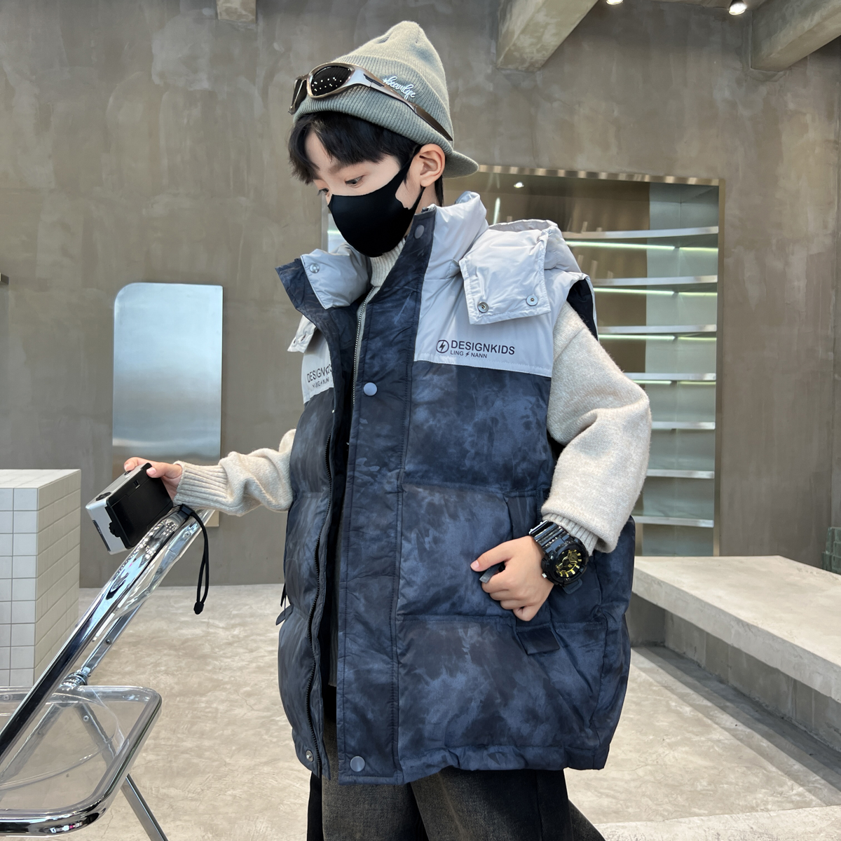 马甲白鸭绒连帽无袖外套秋冬男童