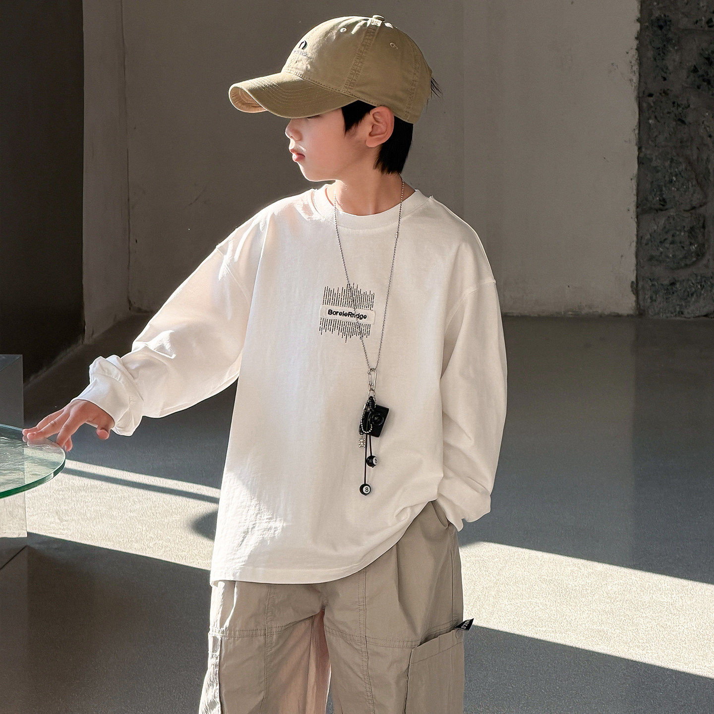 男童白色长袖T恤春秋款2026新款洋气中大童春装打底衫儿童内搭长T