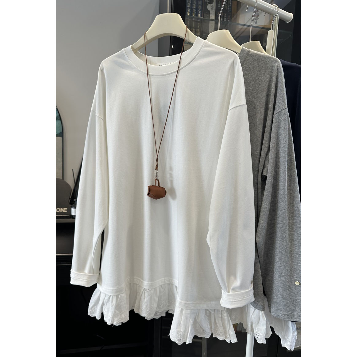 蕾丝内搭叠穿上衣屁帘打底衫女早秋季宽松大码中长款白色长袖t恤