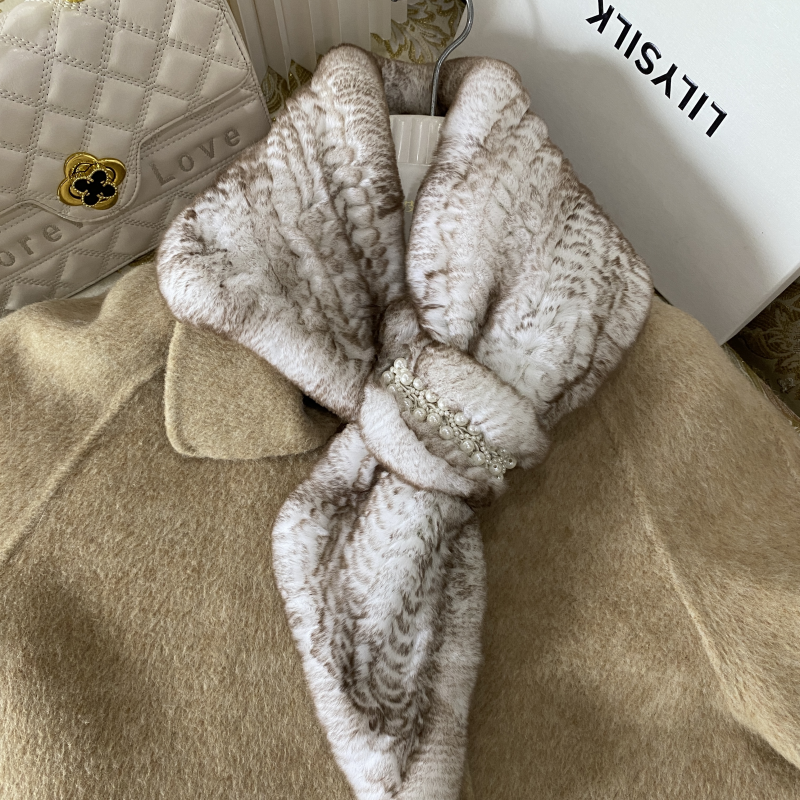 新款皮草围巾 獭兔毛双面编织钉珠冬季保暖围脖女气质款毛围脖