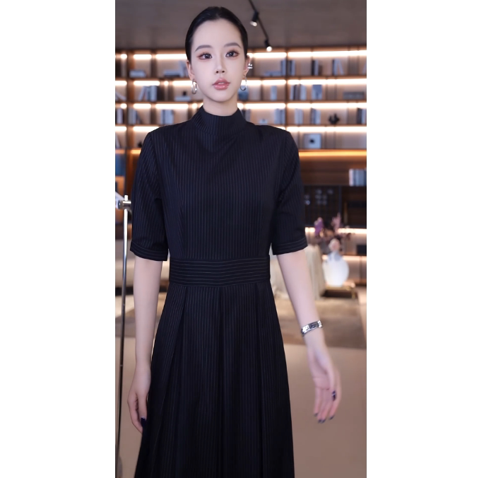 DL轻熟风通勤裙子提花条纹立领短袖收腰连衣裙女夏季遮肉显瘦长裙