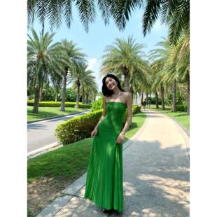绿色收腰性感抹胸针织长裙女夏季 拍照显白高级感海边度假洋装