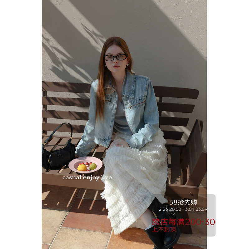 EGGKA浅蓝色复古水洗垫肩牛仔短外套女春季翻领开衫拉链气质上衣