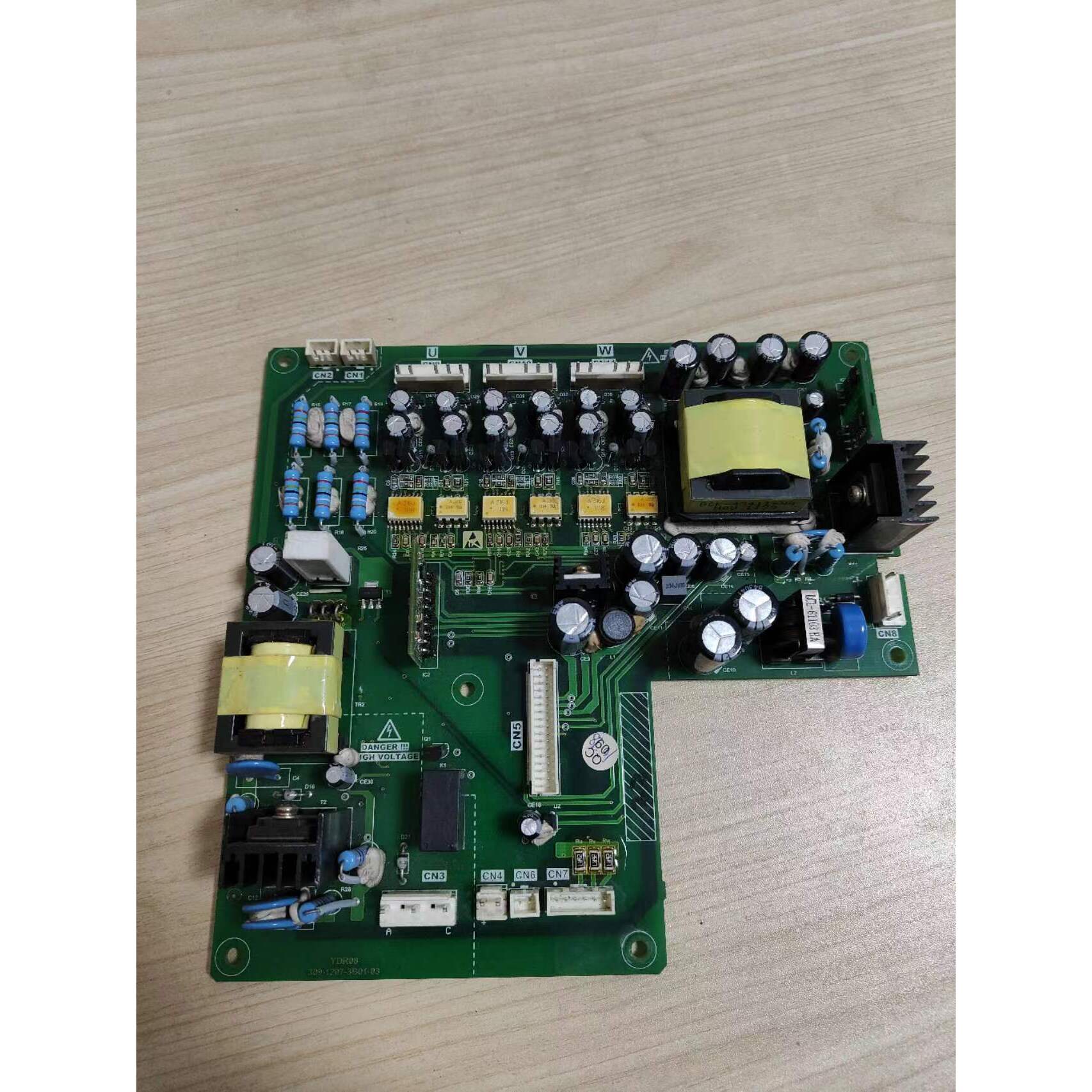 FVCA01.1-22K0变频器YDR08驱动板309-1207-3B01-03功率22KW