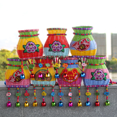 新款 特色儿童小背篓三色拼接背篼风铃宝宝背篓撞色民族风舞台道具