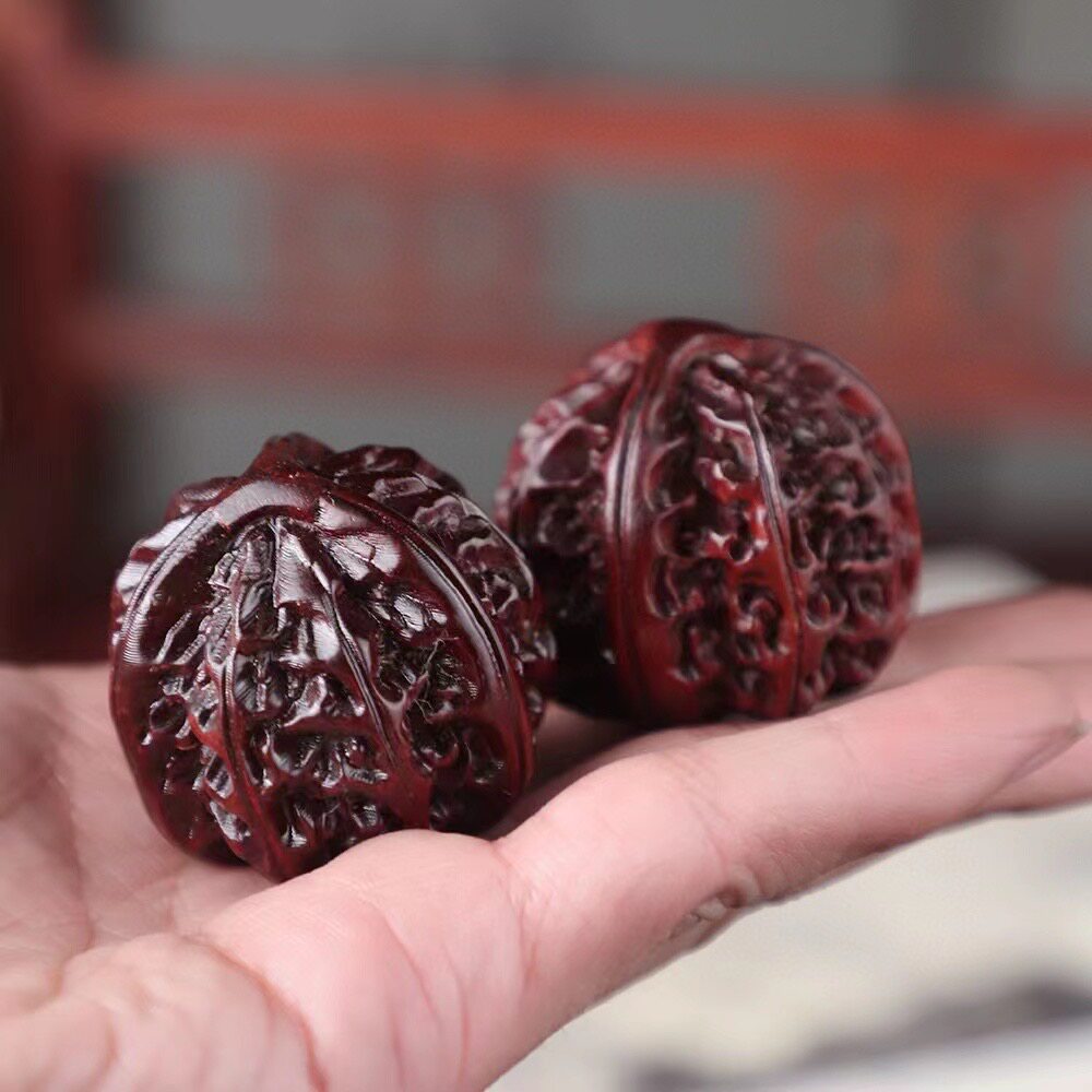 印度小叶紫檀核桃手把件木雕健身球手球实木保健球送礼文玩按摩球