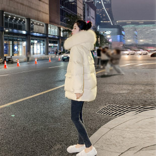 2025新款短款加厚羽绒服女款 带毛领保暖连帽插肩袖设计时尚新款