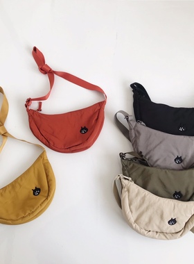 日系2023春夏新款惊讶猫net百搭休闲单肩斜挎水饺腋下包手机腰包