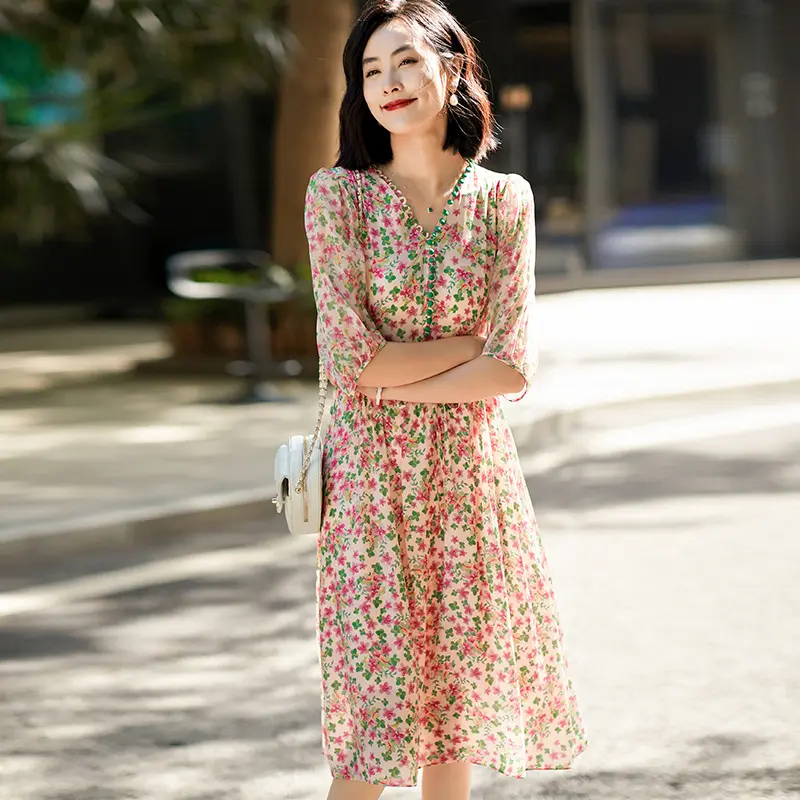 90439夏季新款桃花朵朵V领气质