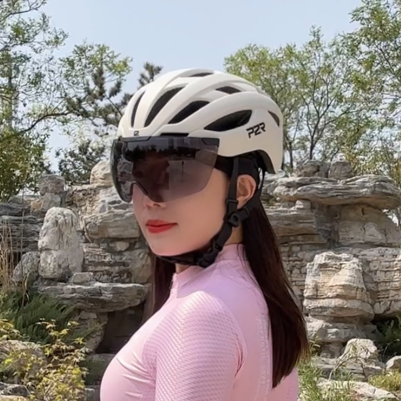 P2R/Mips骑行头盔变色磁吸风镜公路山地自行车通勤安全帽男女A20图片