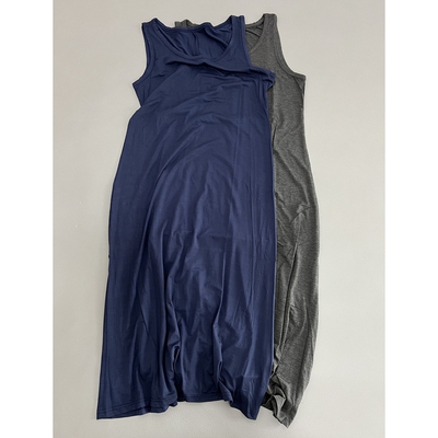 休闲风圆领莫代尔纯色连衣裙女