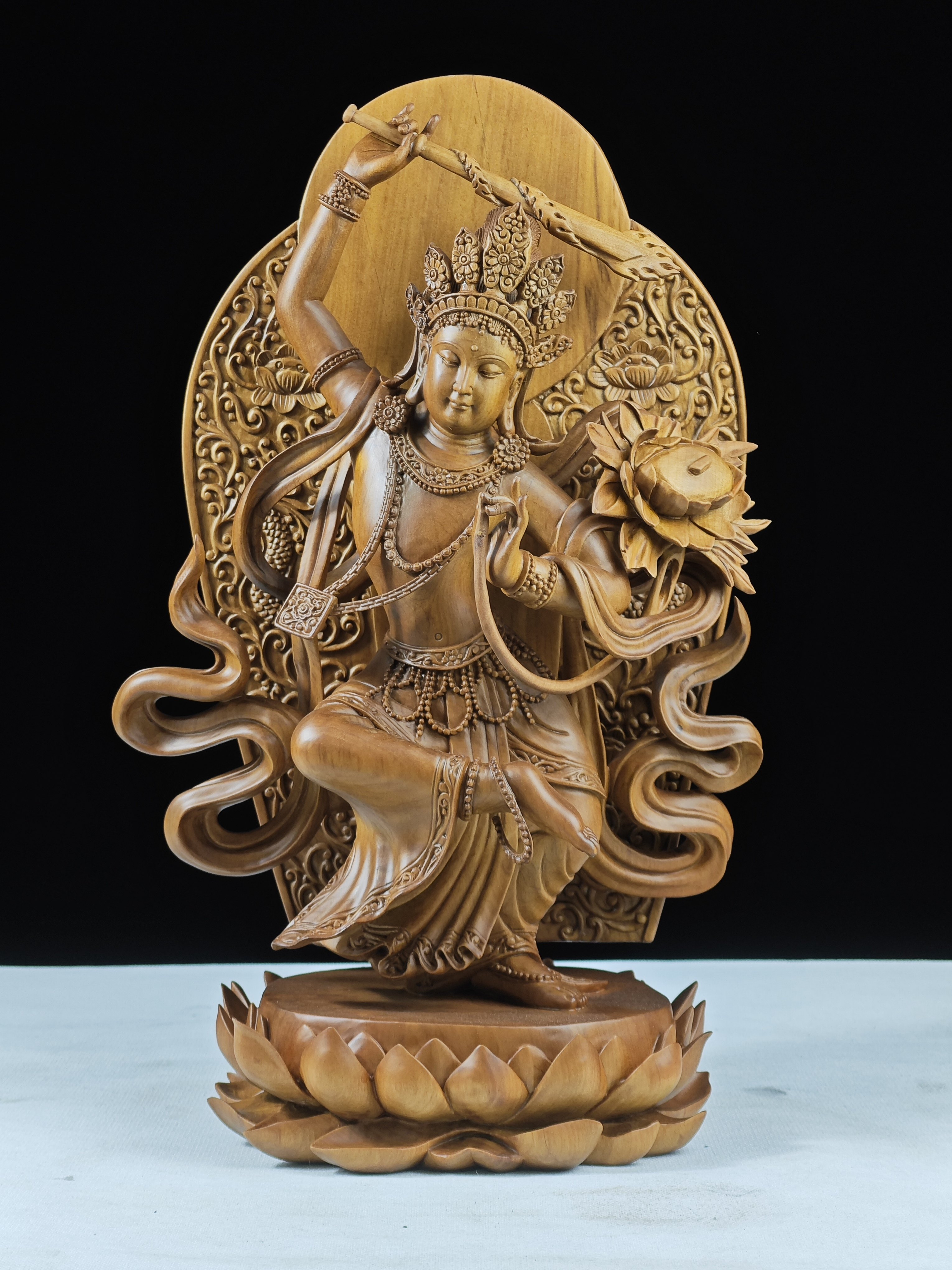 现货1尊黄金楠木雕文殊菩萨家居玄关装饰实木手工雕清漆高端定制