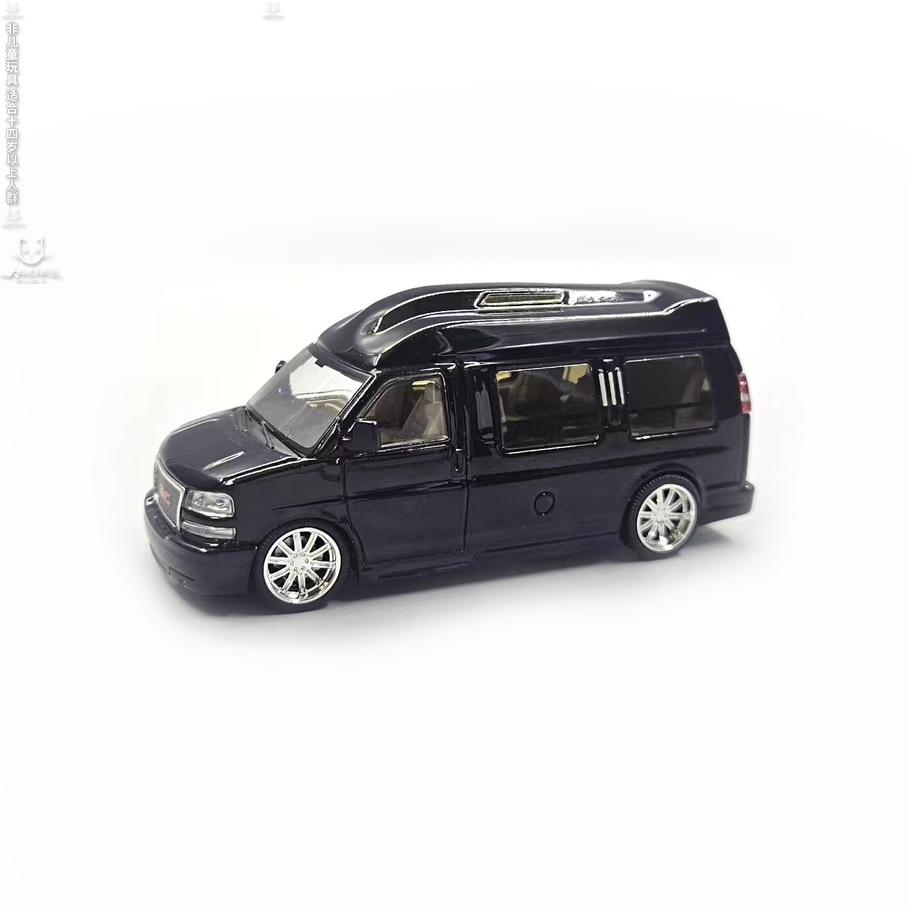GOC 1/64 GMC 萨瓦纳SAVANA 商务车房车MPV 合金汽车模型收藏摆件