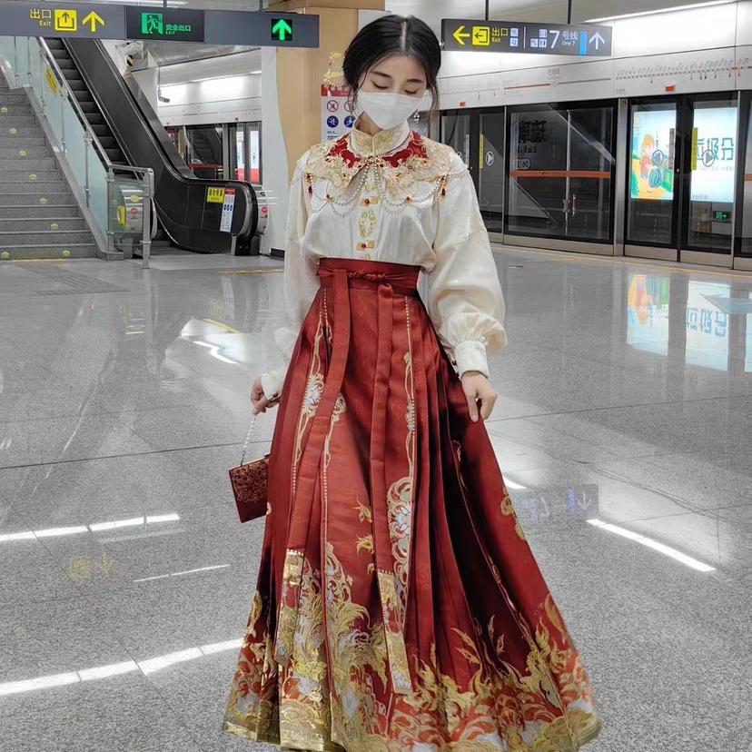 租马面裙新中式国风汉服敬酒服