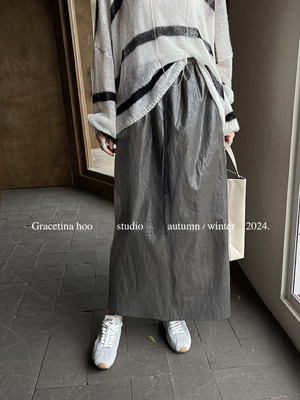 法式慵懒GRACETINA HOO环保皮拼接式精致窄松紧腰撞色细绳半身裙