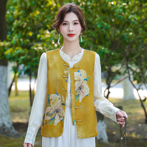 新中式国风盘扣绣花缎面马甲外套女时髦洋气外穿坎肩春夏薄款背心