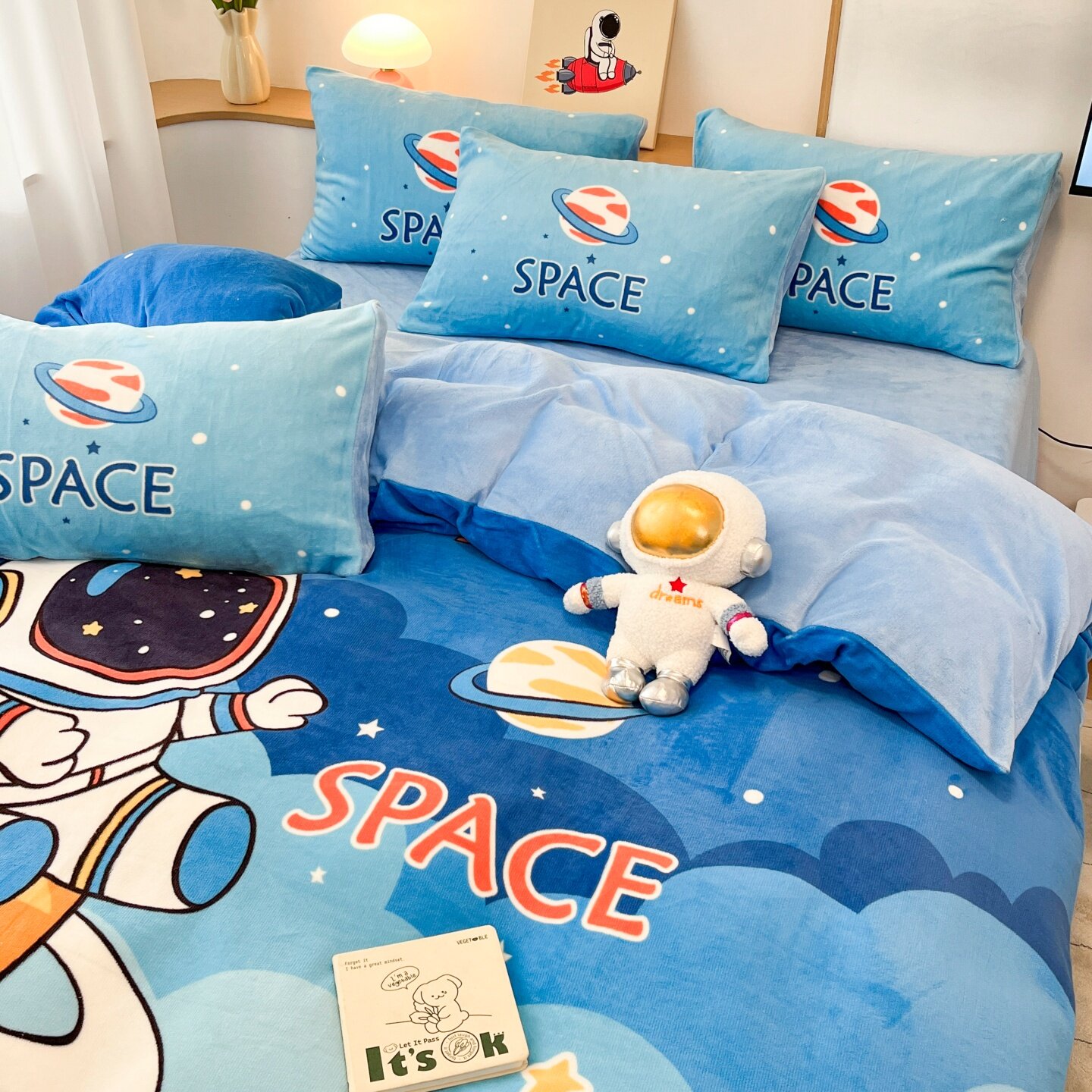 儿童星球珊瑚绒冬季四件套