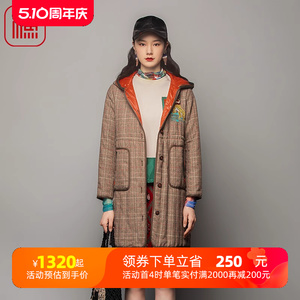 渔服饰棉服女2023年新款冬季小方格子羊毛带帽中长款棉衣FGFD4022