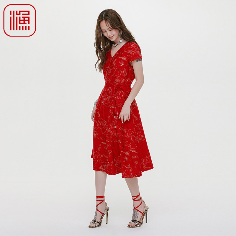 渔牌女2025早秋绣花连衣裙