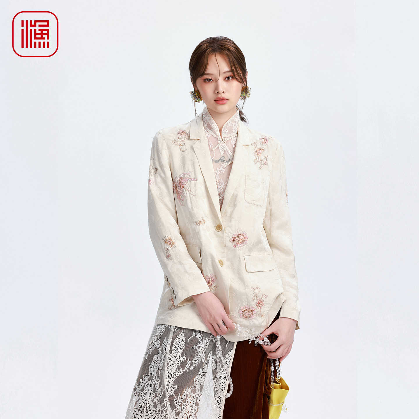 渔牌秋装重工刺绣女西外套