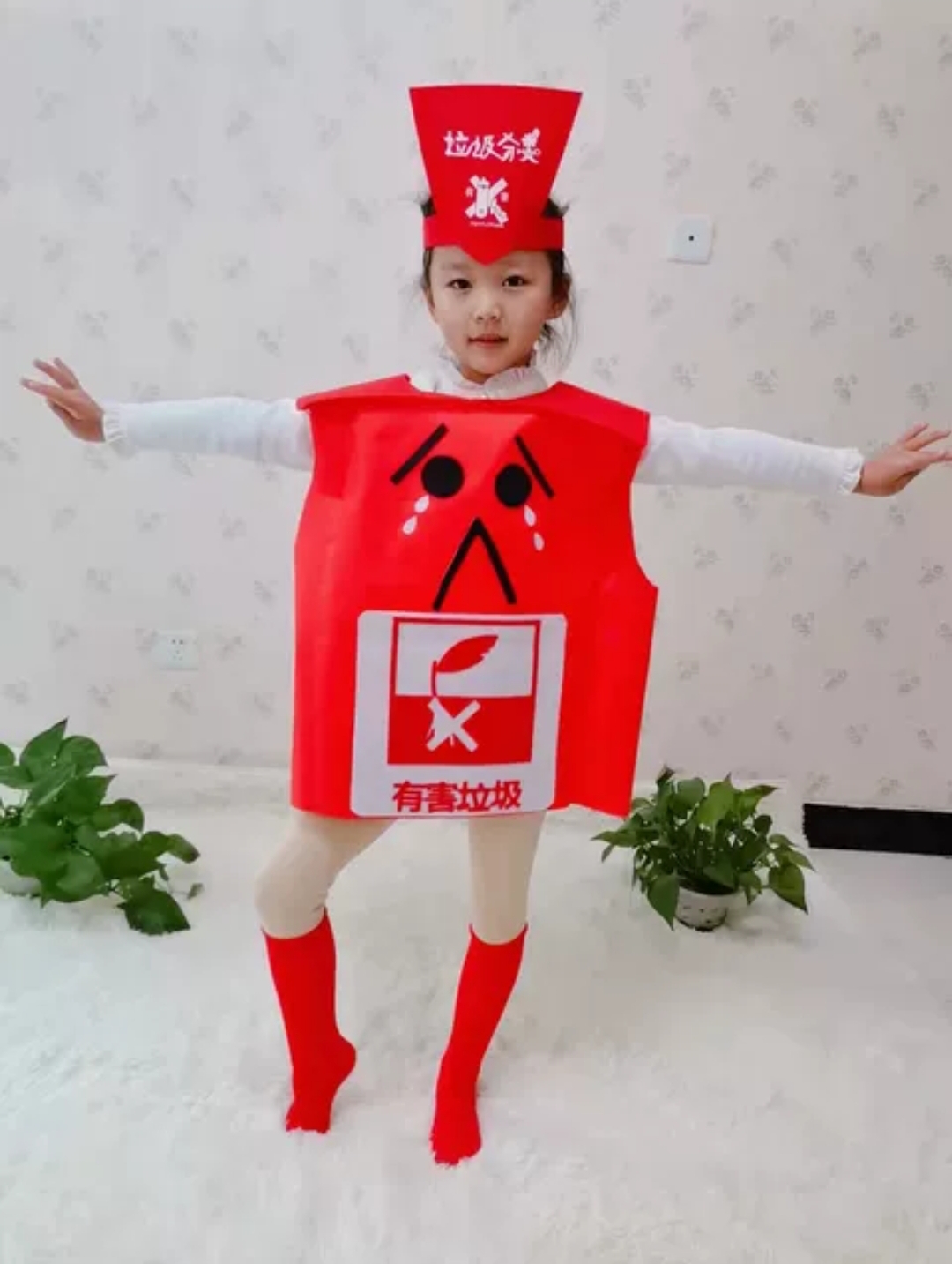 儿童环保时装秀垃圾桶创意手工衣服走秀服幼儿亲子服装垃圾分类装