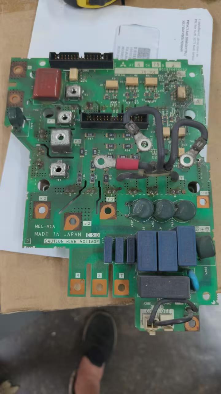 F740-11K 变频器驱动板测试正常