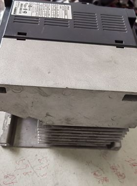 变频器ATV212HU30N4  3KW380V现货实物图