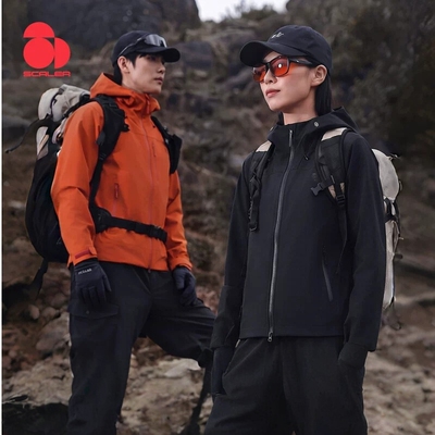 思凯乐破域MAX软壳衣防泼水